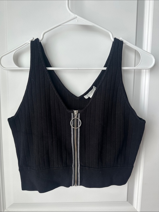 H&M Tops - H&M Black Ribbed Zip-Front Crop Tank